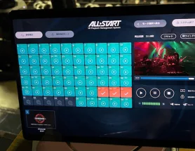 ALL STARTの制御画面で多数のHMDと視聴映像を一括管理